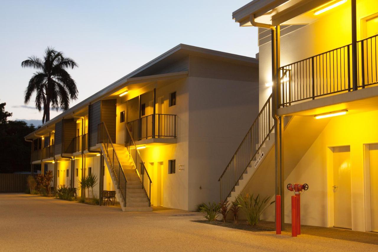 Abode37 Motel Emerald Bagian luar foto