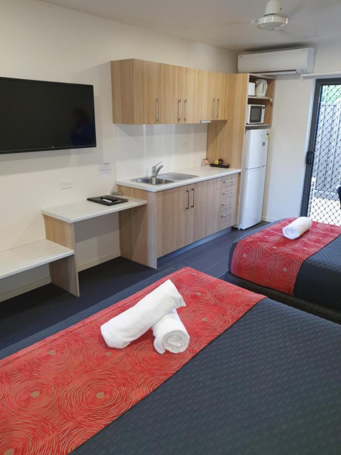 Abode37 Motel Emerald Bagian luar foto