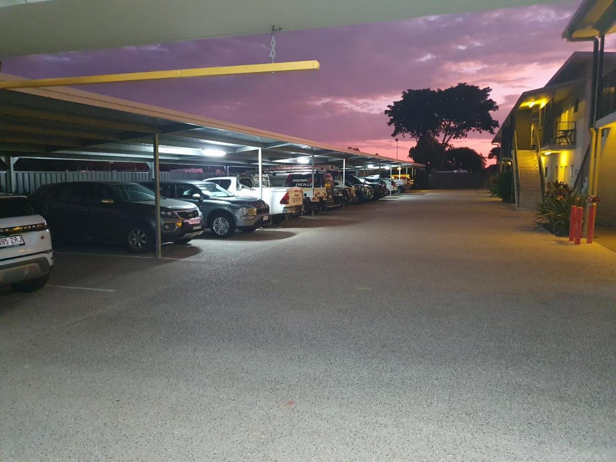 Abode37 Motel Emerald Bagian luar foto