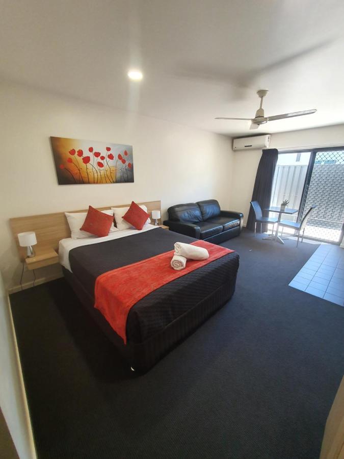 Abode37 Motel Emerald Bagian luar foto