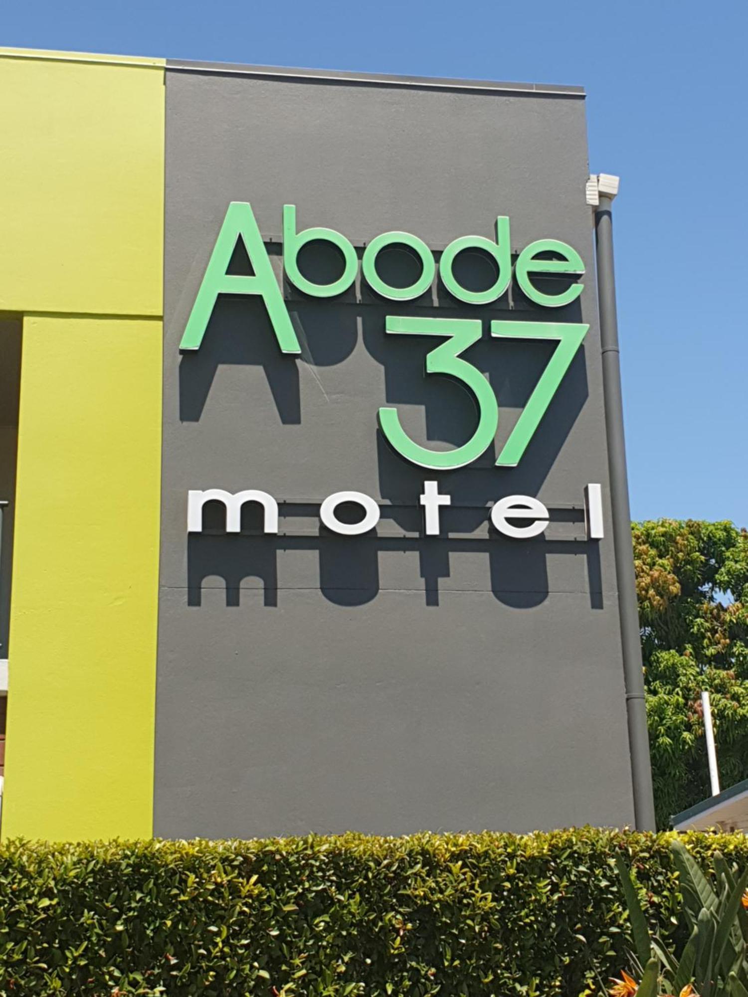 Abode37 Motel Emerald Bagian luar foto