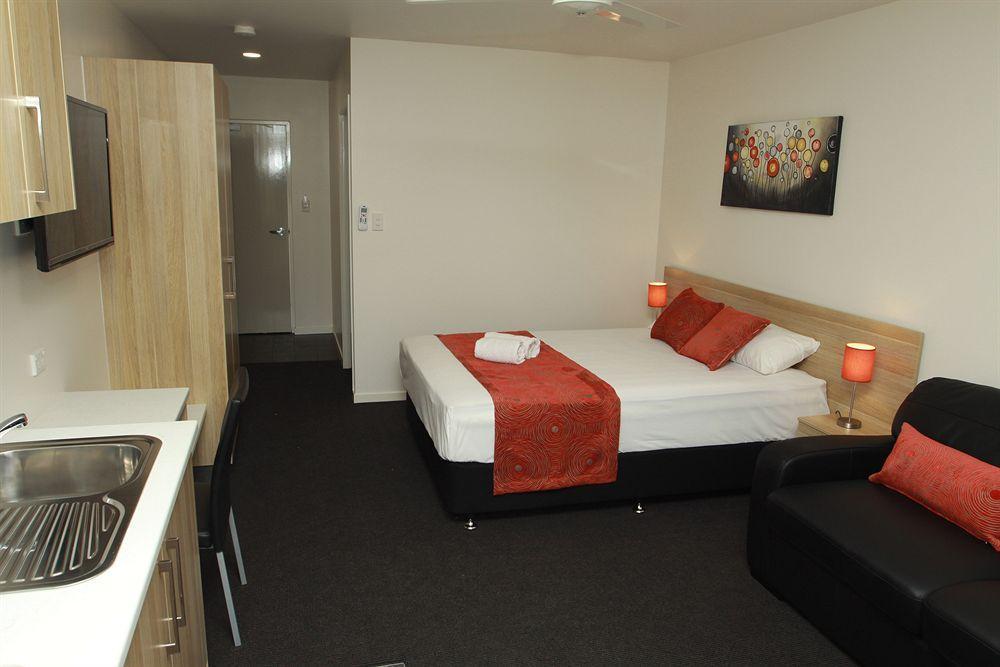 Abode37 Motel Emerald Bagian luar foto