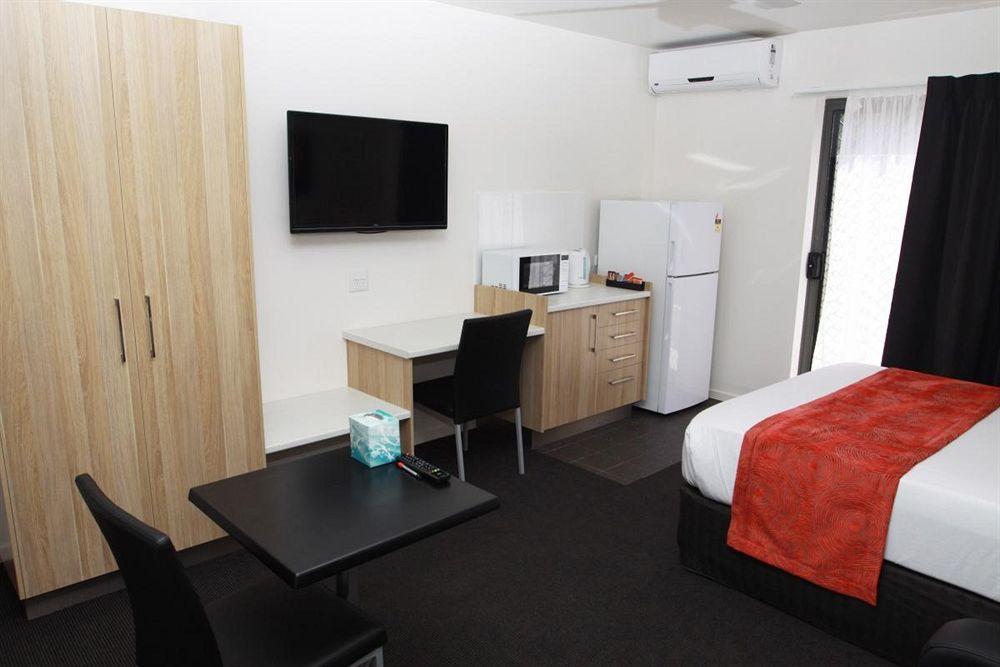 Abode37 Motel Emerald Bagian luar foto