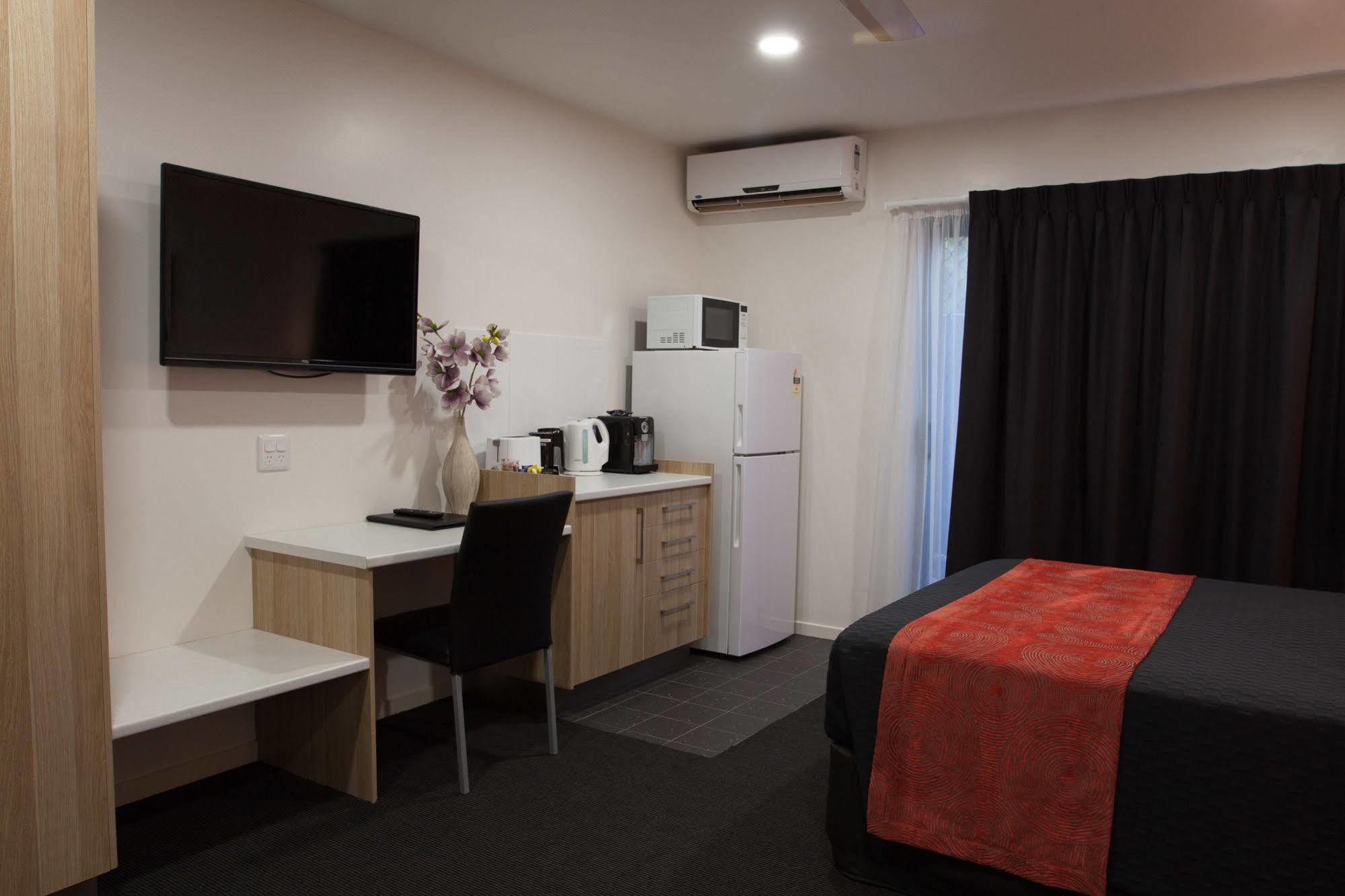 Abode37 Motel Emerald Bagian luar foto